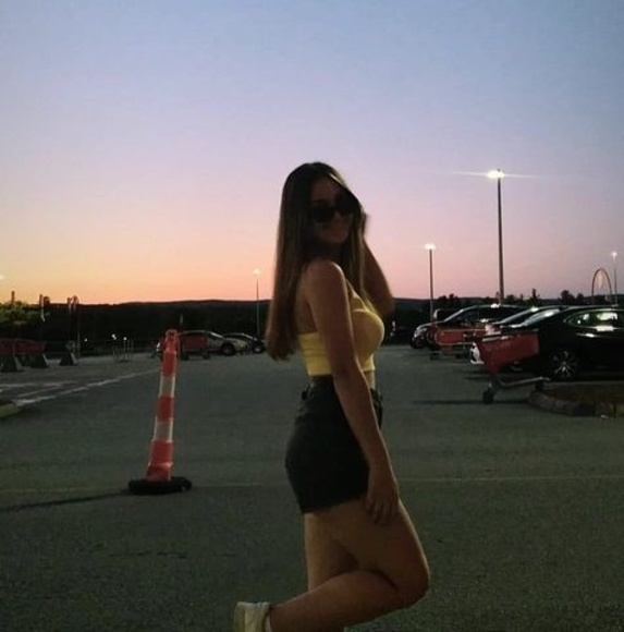 Meet your Posher, Asmira - Picture 1 of 1